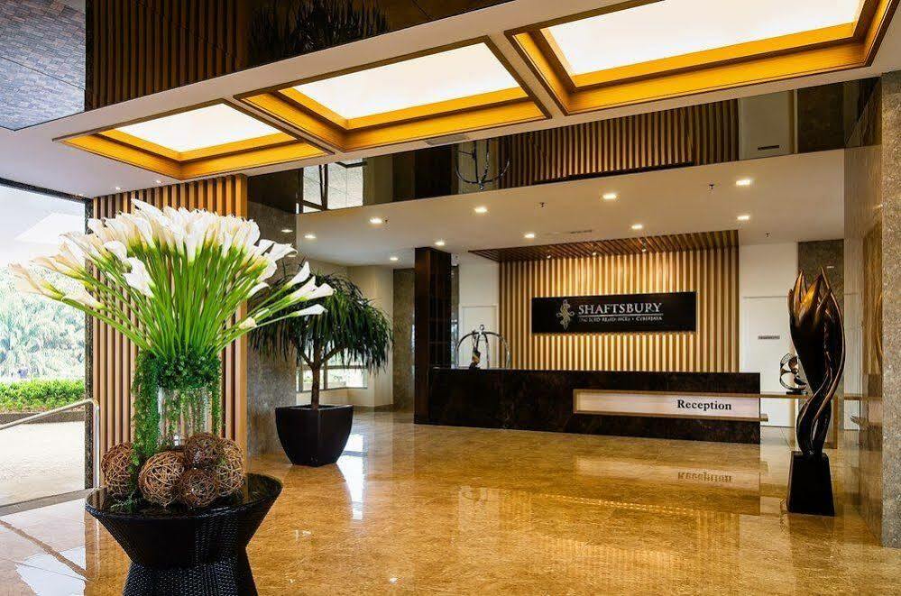 Shaftsbury Stellar Cyberjaya Hotel Buitenkant foto